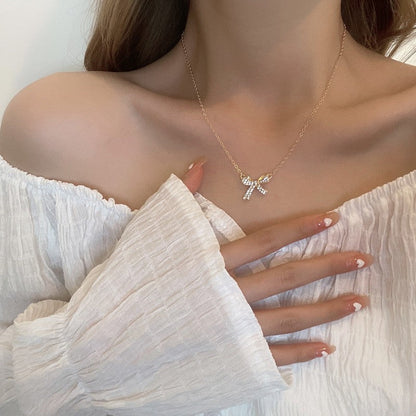 Elegant Bow Pendant Necklace – Delicate Clavicle Chain Choker Jewelry with Sophisticated Design for Women, Girls, Parties and Everyday Wear