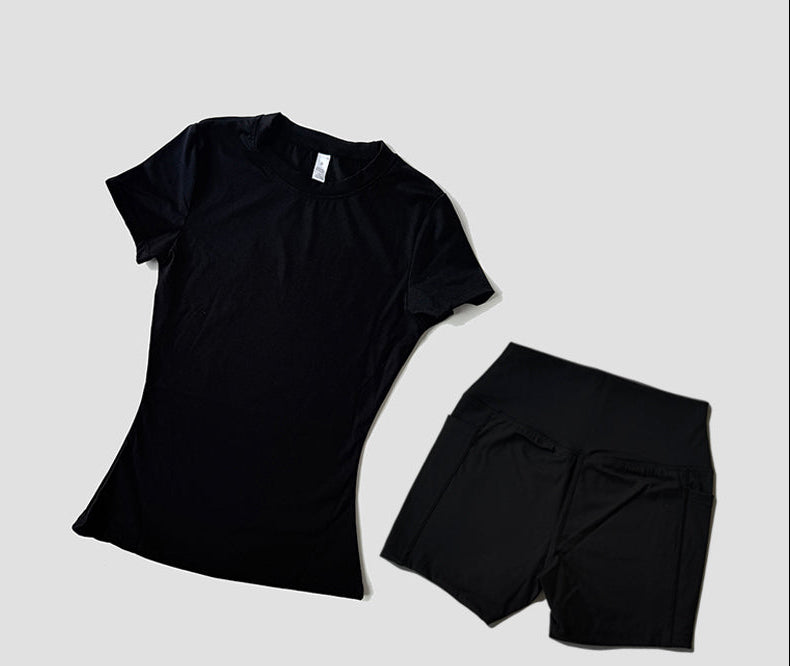 Women’s Yoga Sports Set – Tight Fitness Top with Hip Lifting Shorts and Split Design for Yoga, Gym Workouts, Training and Activewear