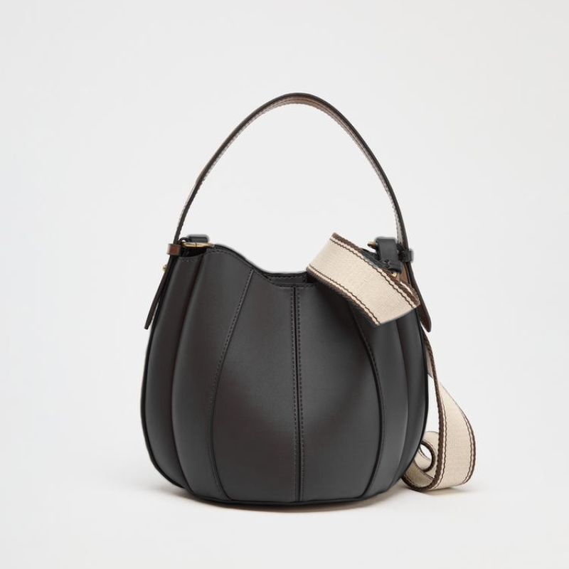 Luxury Designer Bucket Bag – Fashionable Crossbody Handbag with Detachable Wallet Pocket for Everyday Chic
