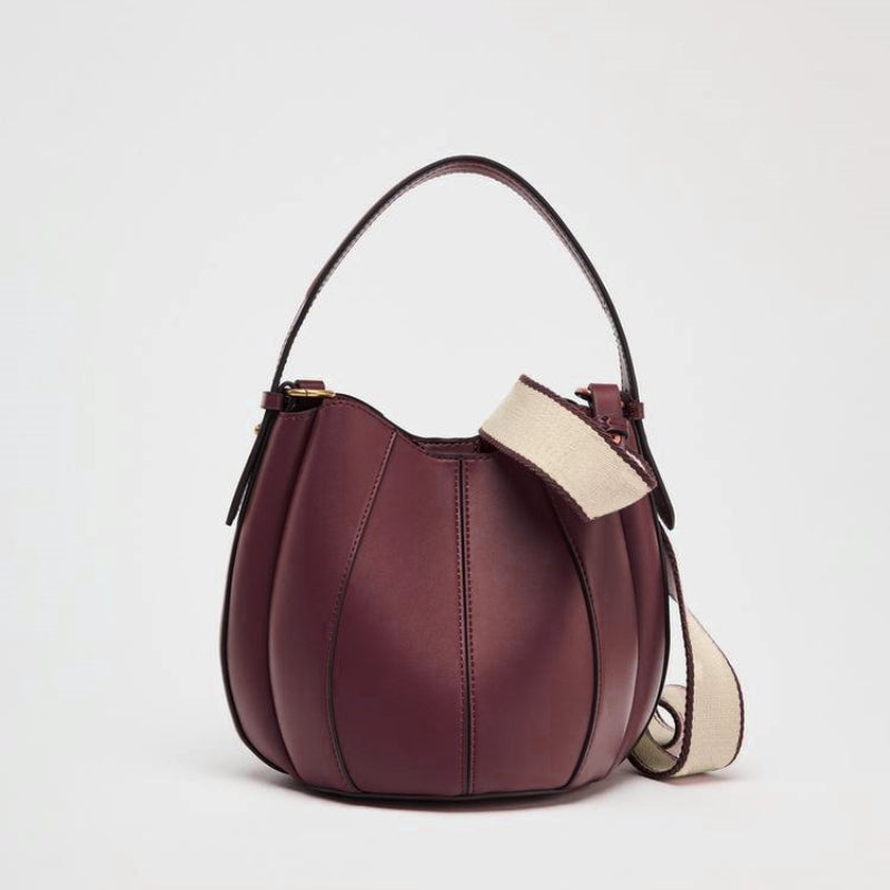 Luxury Designer Bucket Bag – Fashionable Crossbody Handbag with Detachable Wallet Pocket for Everyday Chic