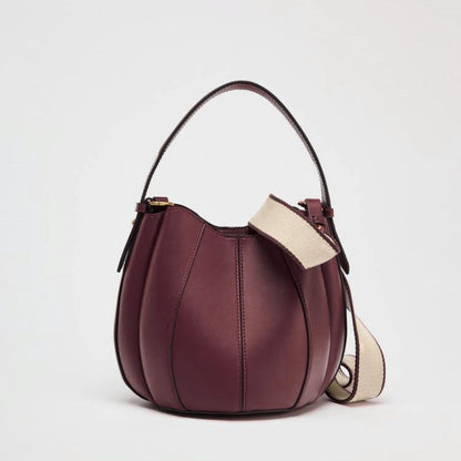 Luxury Designer Bucket Bag – Fashionable Crossbody Handbag with Detachable Wallet Pocket for Everyday Chic