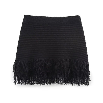 Knitted Tassel Two-Piece Set – Elegant Turndown Collar Top & Elastic Mini Skirt for Fall/Winter