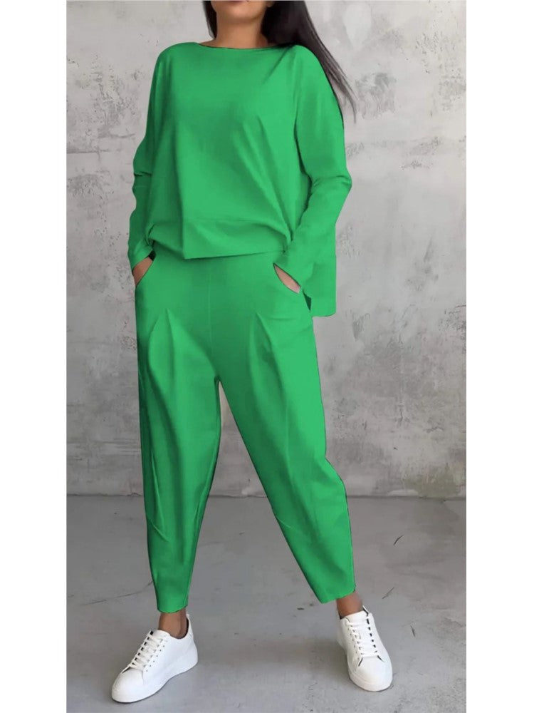 Women’s Two-Piece Pocket Shirt & Trousers Set – Loose Solid Office Outfit for Autumn 2024, Chic and Comfortable Fashion Staple