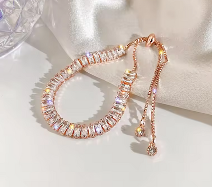 Gold-Plated Rhinestone Bracelet – 18K Gold Adjustable Stainless Steel Jewelry for the Modern Trendsetter