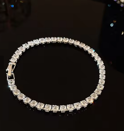 Gold-Plated Rhinestone Bracelet – 18K Gold Adjustable Stainless Steel Jewelry for the Modern Trendsetter