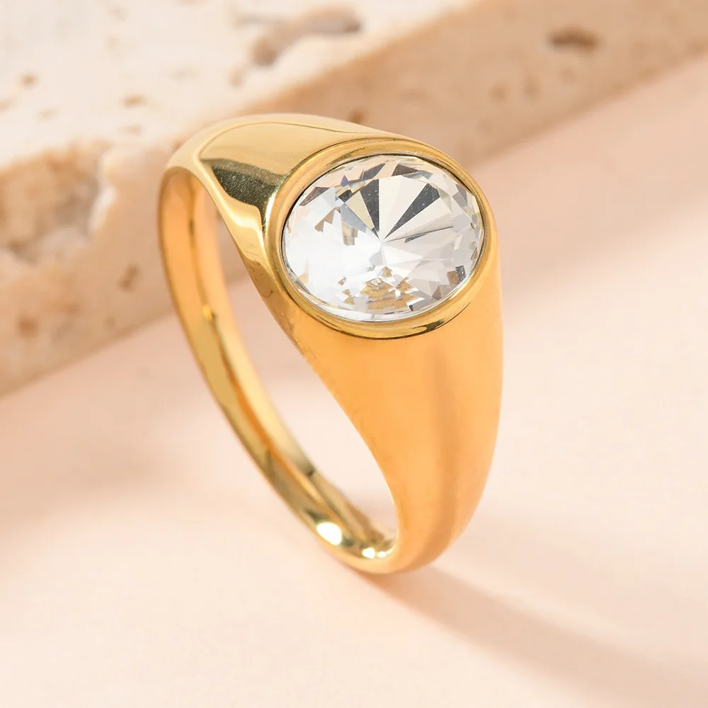 Vintage Oval Rhinestone Ring – 2025 Retro Chic Stainless Steel Jewelry for Timeless Feminine Elegance