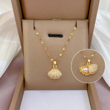 Classic Pearl Clavicle Chain Necklace – Small Fresh Shell Pendant for Minimalist Elegance & Gift-Worthy Charm