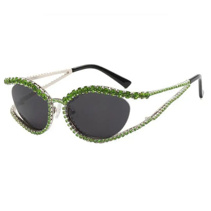 Diamond Cat Eye Hollow Concave Sunglasses – Trendsetting Street Photography Eyewear with Bold 3D Lens Shape for Fashion-Forward Women