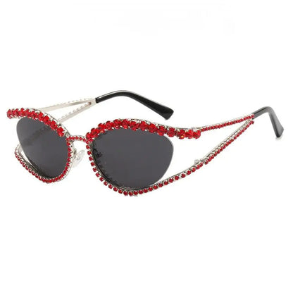 Diamond Cat Eye Hollow Concave Sunglasses – Trendsetting Street Photography Eyewear with Bold 3D Lens Shape for Fashion-Forward Women