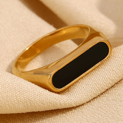 Natural Shell Ring – Elegant 18K Gold Plated Stainless Steel Stripe Ring for Women’s Chic Minimalist Everyday Jewelry