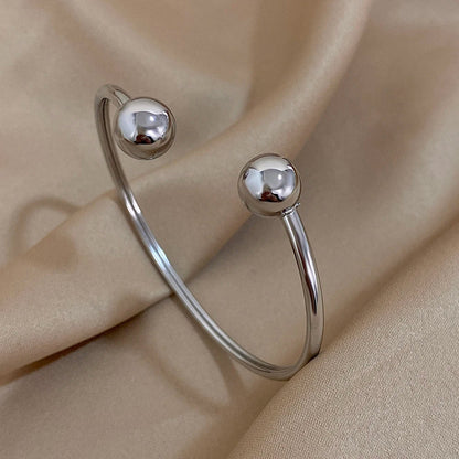 Shell Heart Open Cuff Bracelet – Stainless Steel Gold Bangle for Women, Romantic Valentine’s Gift with Delicate Charm