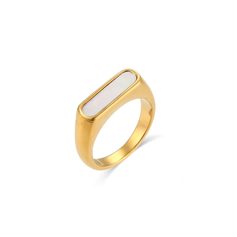 Natural Shell Ring – Elegant 18K Gold Plated Stainless Steel Stripe Ring for Women’s Chic Minimalist Everyday Jewelry