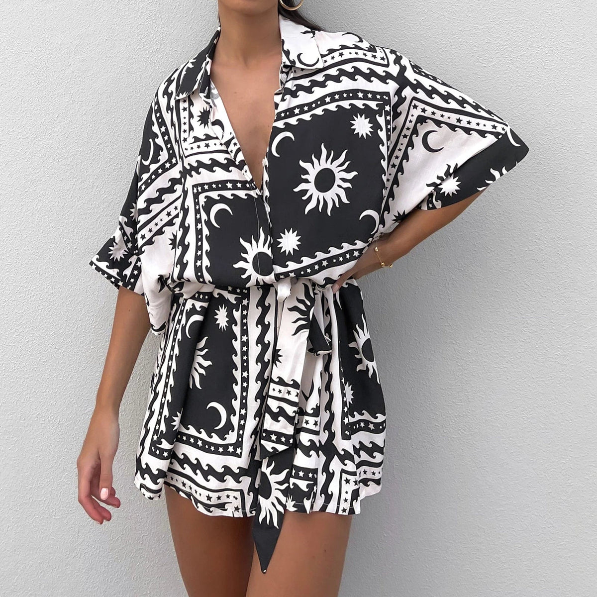 Boho Floral Romper Shorts – Oversized Button-Down Jumpsuit for Effortless Vacation Vibes