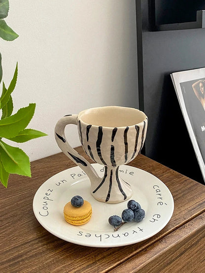 Retro Ceramic Goblet Cup – Irregular Vintage-Style Wine, Coffee, Ice Cream Dessert Mug for Chic Home or Café Table Display