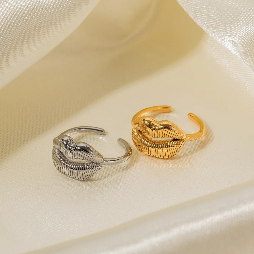 Mouse Pearl Gold Ring – Creative PVD Stainless Steel 18K Gold Plated Jewelry, Waterproof & Tarnish-Free for Stylish Women