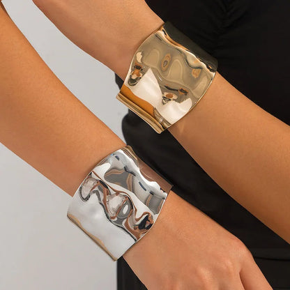 Punk Metal Spring Bangles – Bold Vintage Hip Hop Bracelets in Gold & Silver for Women Who Love Statement Jewelry & Rock Vibes