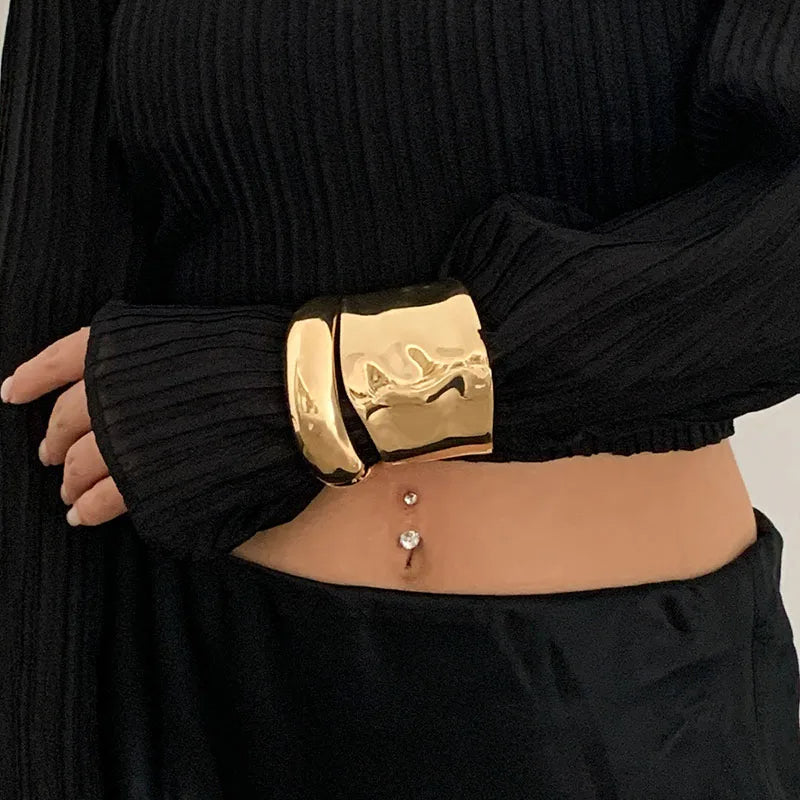 Punk Metal Spring Bangles – Bold Vintage Hip Hop Bracelets in Gold & Silver for Women Who Love Statement Jewelry & Rock Vibes