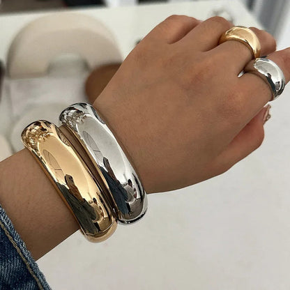 Punk Metal Spring Bangles – Bold Vintage Hip Hop Bracelets in Gold & Silver for Women Who Love Statement Jewelry & Rock Vibes