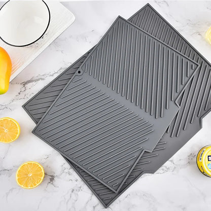 Kitchen Dish Drying Silicone Mat – Raised Stripe Design with Drainage Outlet, Non-Slip Countertop Sink Pad, Heat-Resistant Tableware Drying and Insulating Mat for Kitchens