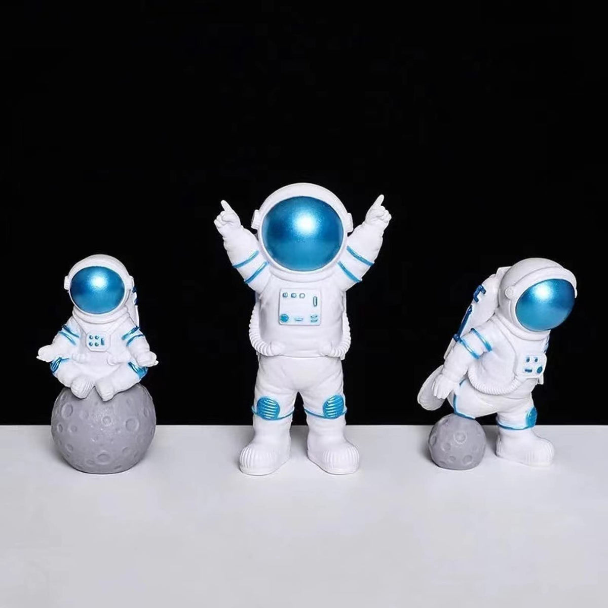 Astronaut Resin Decor – Space-Inspired Desk & Bedroom Décor, Perfect Gift for Space Enthusiasts