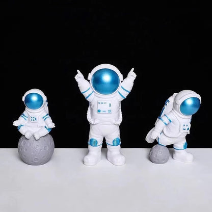 Astronaut Resin Decor – Space-Inspired Desk & Bedroom Décor, Perfect Gift for Space Enthusiasts
