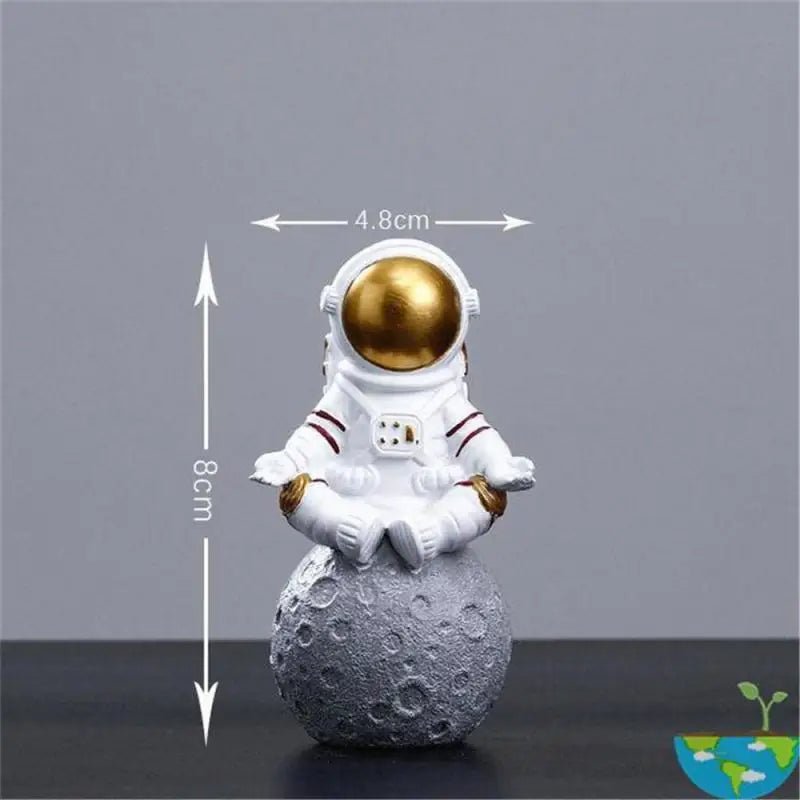 Astronaut Resin Decor – Space-Inspired Desk & Bedroom Décor, Perfect Gift for Space Enthusiasts