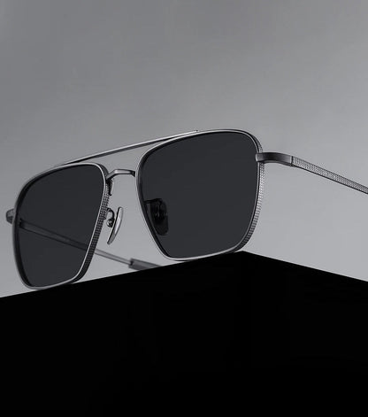 Polarized Pure Titanium Sunglasses for Men - Outdoor UV400 Photochromic Lens Eyewear, Lightweight Frame for Stylish & Safe Vision