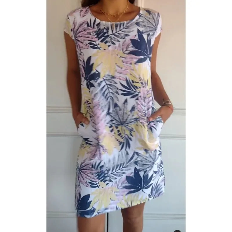 Vintage Boho Midi Dress with Flower and Leaf Print – Botanical Print Short-Sleeve Vacation Dress with Big Pockets for a Chic Beach Style