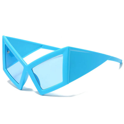 Oversized Cat Eye Sunglasses for Women – Retro Red Gradient UV400 Shades with Wide Legs for Stylish Outdoor Protection