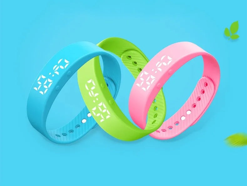 Smart Fitness Bracelet for Men & Women – Vibration Alarm, Step Counter, Stylish Sports Watch for Students and Active Lifestyles