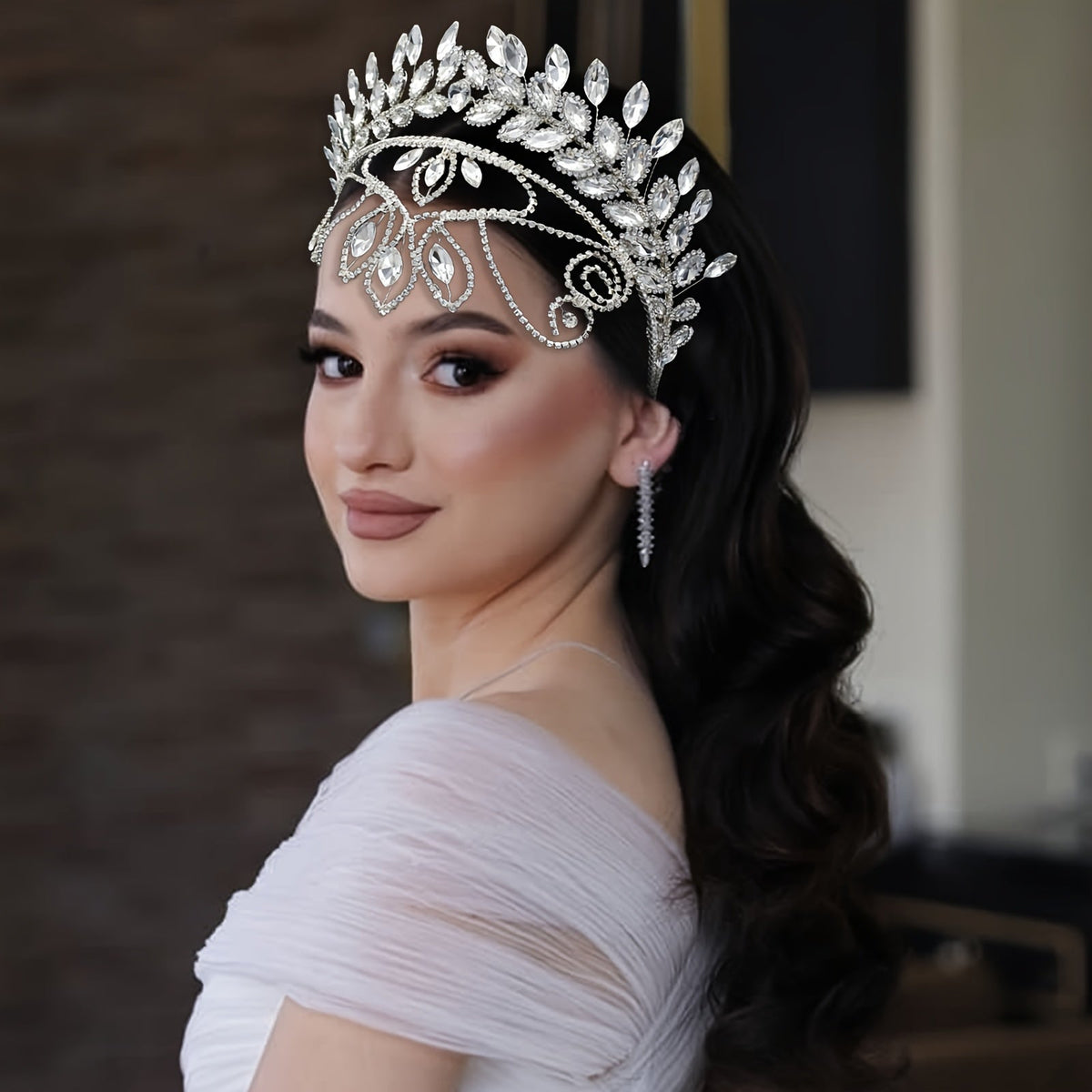 European-American Bridal Tiara – Handmade Rhinestone Claw Chain Double Row Headband with Hollow Detailing for Wedding Royalty Vibes