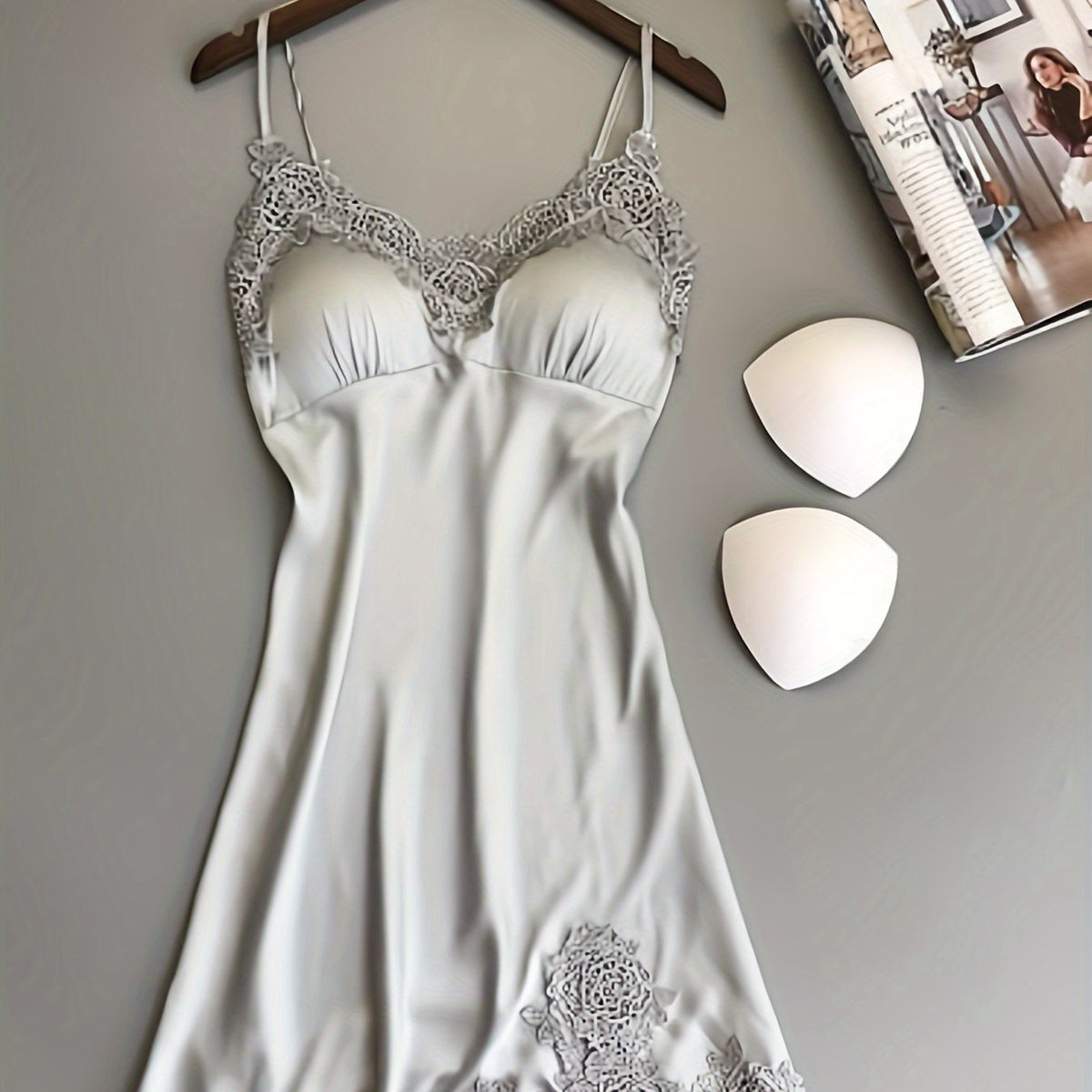 Women’s Satin Babydoll Sleep Dress – Sexy Lace V-Neck Mini Nightgown for Elegant and Flirty Sleepwear Style