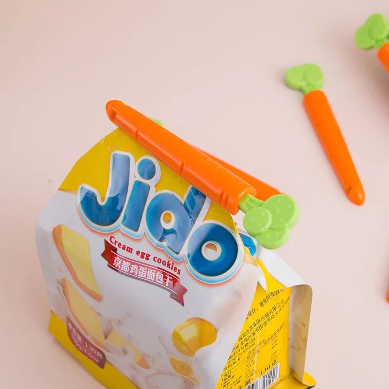 Carrot-Shaped Food Bag Sealing Clips – Set of 5 Clips to Keep Your Snacks Fresh with Portable, Stylish Clamps