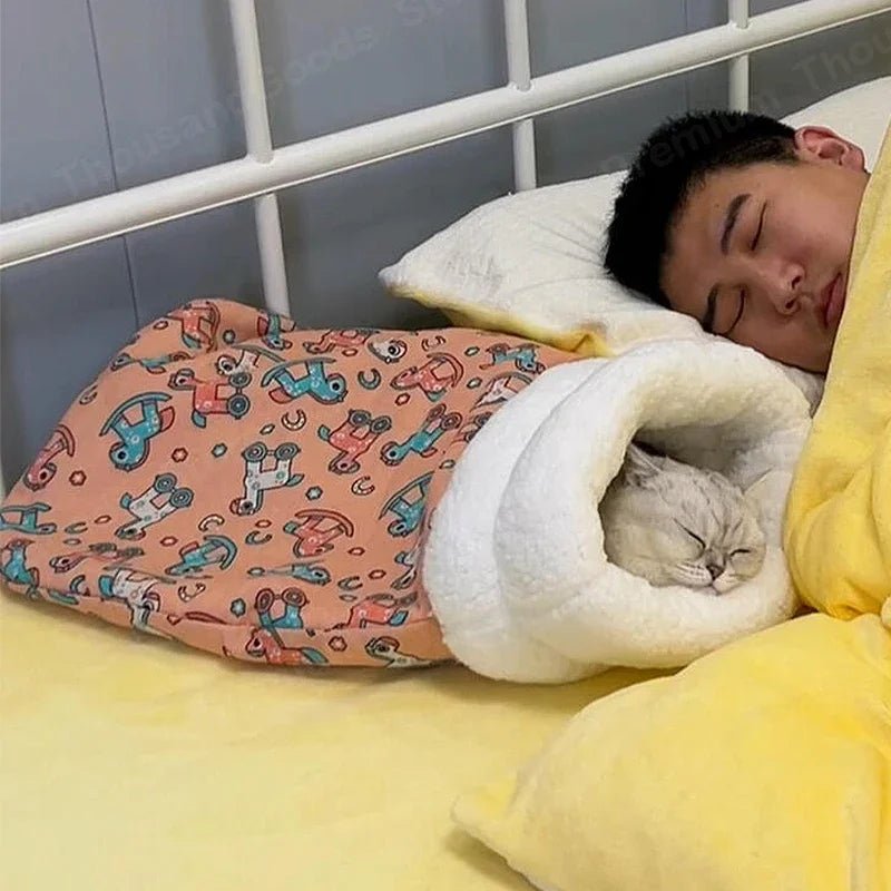 Cozy Cat Winter Sleeping Bag & Tunnel – All-Season Snuggle Nest for Warmth and Comfort, Perfect for Autumn & Winter