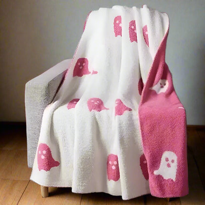 Double-Sided Pink and Balck Ghost Halloween Blanket – Cozy Flannel Throw for Beds, Sofas, & Couches