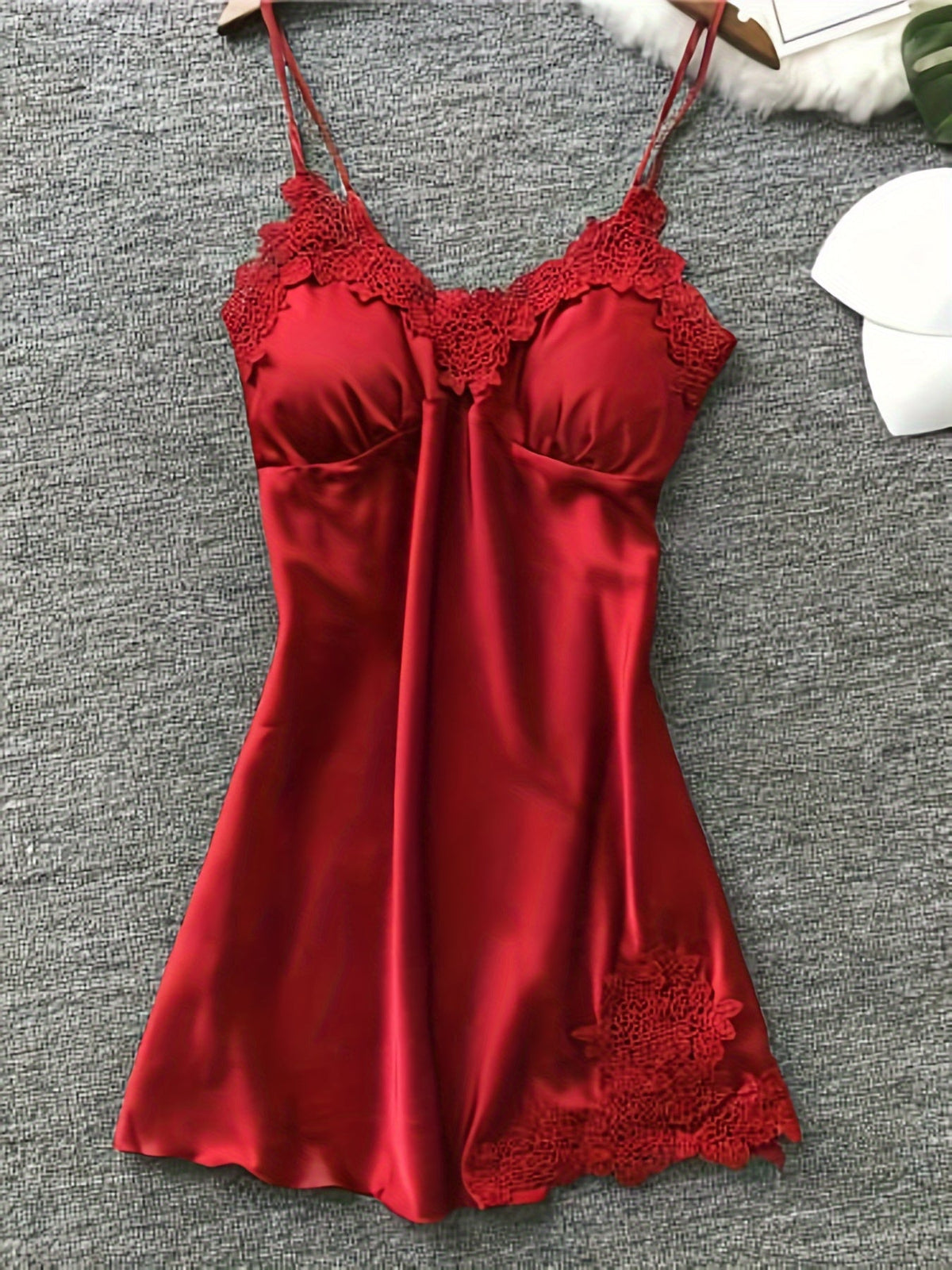 Women’s Satin Babydoll Sleep Dress – Sexy Lace V-Neck Mini Nightgown for Elegant and Flirty Sleepwear Style