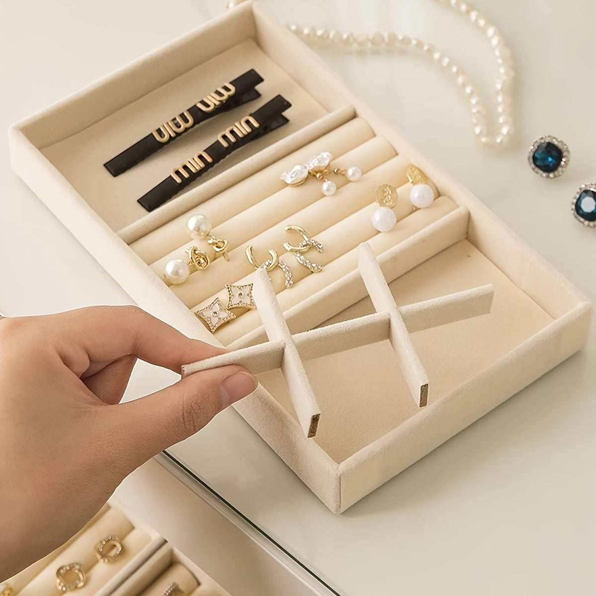 Velvet Jewelry Display Rack – 4-Piece Multi-Grid Organizer for Rings, Earrings, Necklaces, Bracelets, Watches & Elegant Vanity Showcases