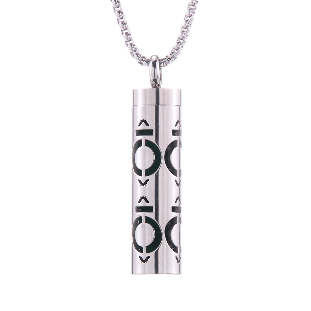 Essential Oil Diffuser Necklace – Stylish Aromatherapy Pendant with Stainless Steel Open Locket for Long-Lasting Scent