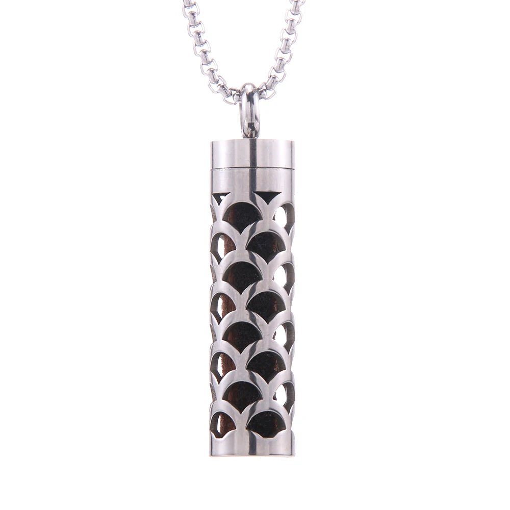 Essential Oil Diffuser Necklace – Stylish Aromatherapy Pendant with Stainless Steel Open Locket for Long-Lasting Scent