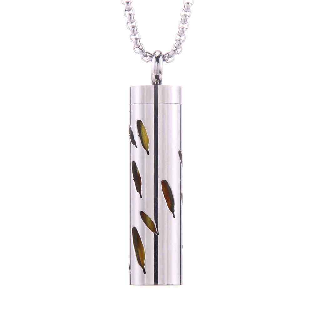 Essential Oil Diffuser Necklace – Stylish Aromatherapy Pendant with Stainless Steel Open Locket for Long-Lasting Scent