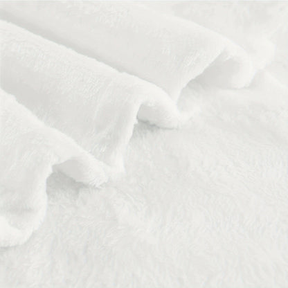 Kitty Flannel Blanket –  Soft Plush Throw with Cat & Floral Pattern for Bed, Couch & Travel Comfort