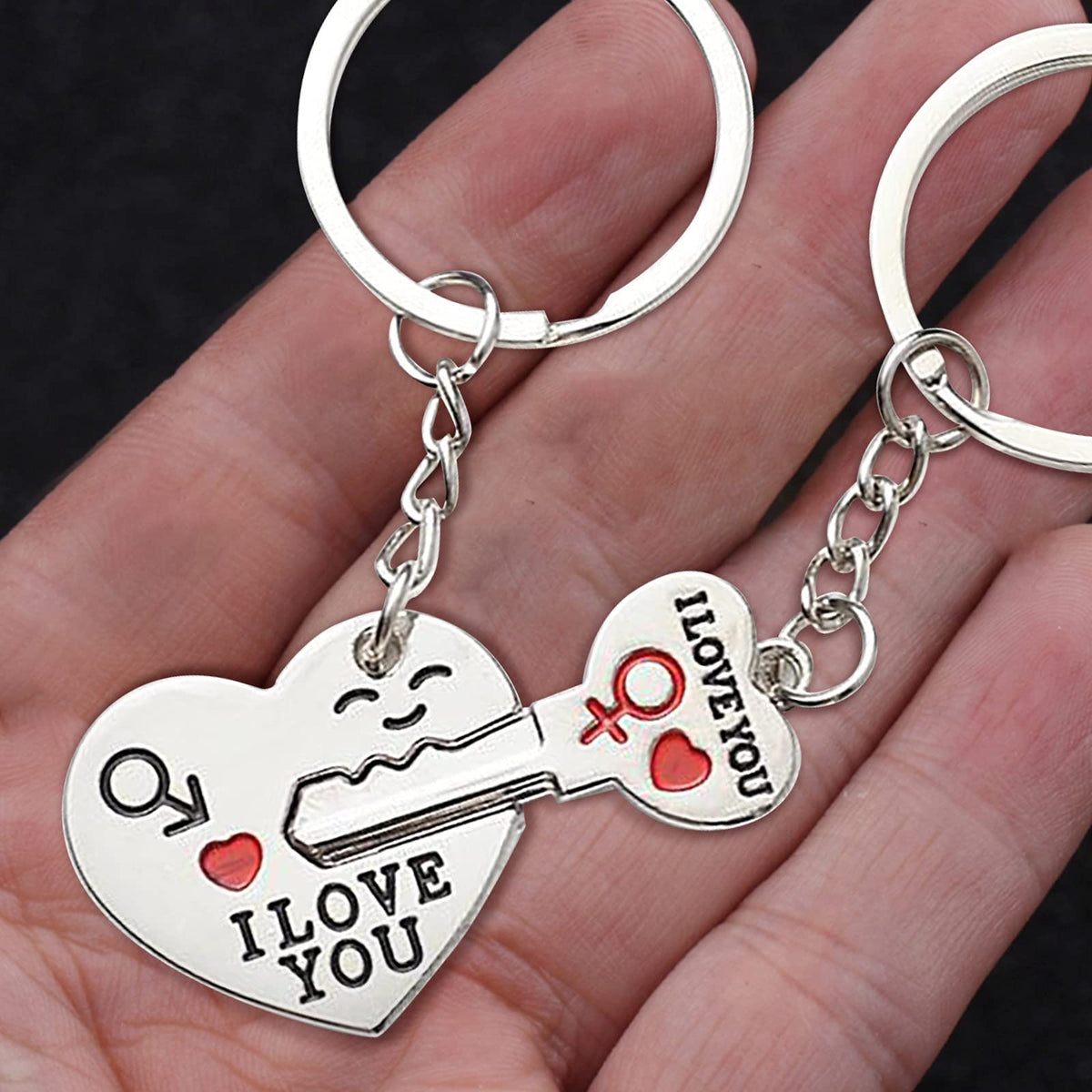 Forever Yours Personalized Couple Keychain – Thoughtful Keepsake for Weddings, Parties & Loved Ones Perfect for Valentine's Day