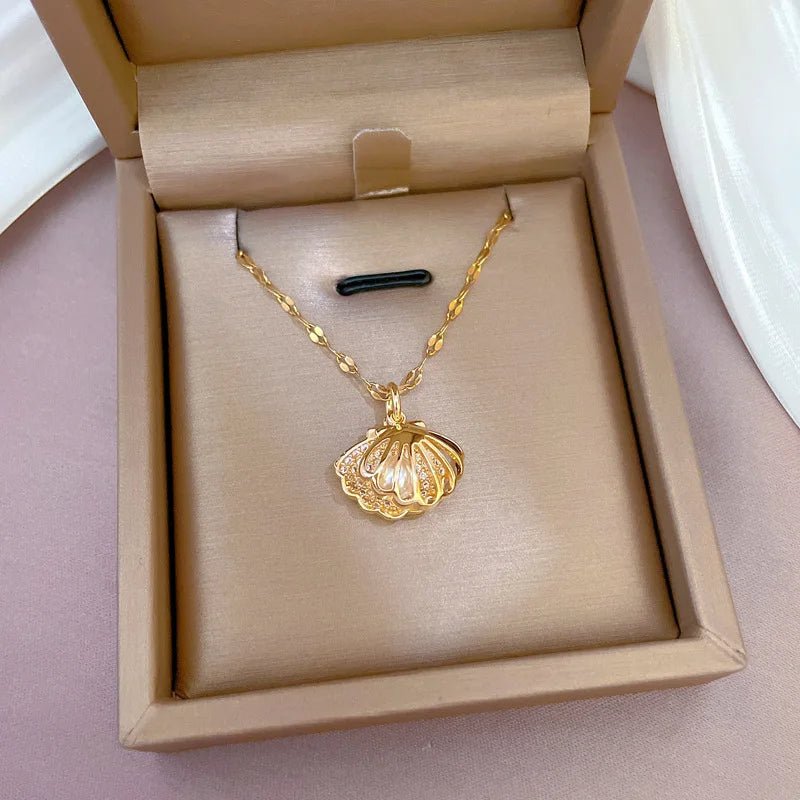 Gold-Plated Shell Charm Necklace – Elegant Freshwater Pearl Choker for Women, Perfect for Weddings, Parties & Gift Giving
