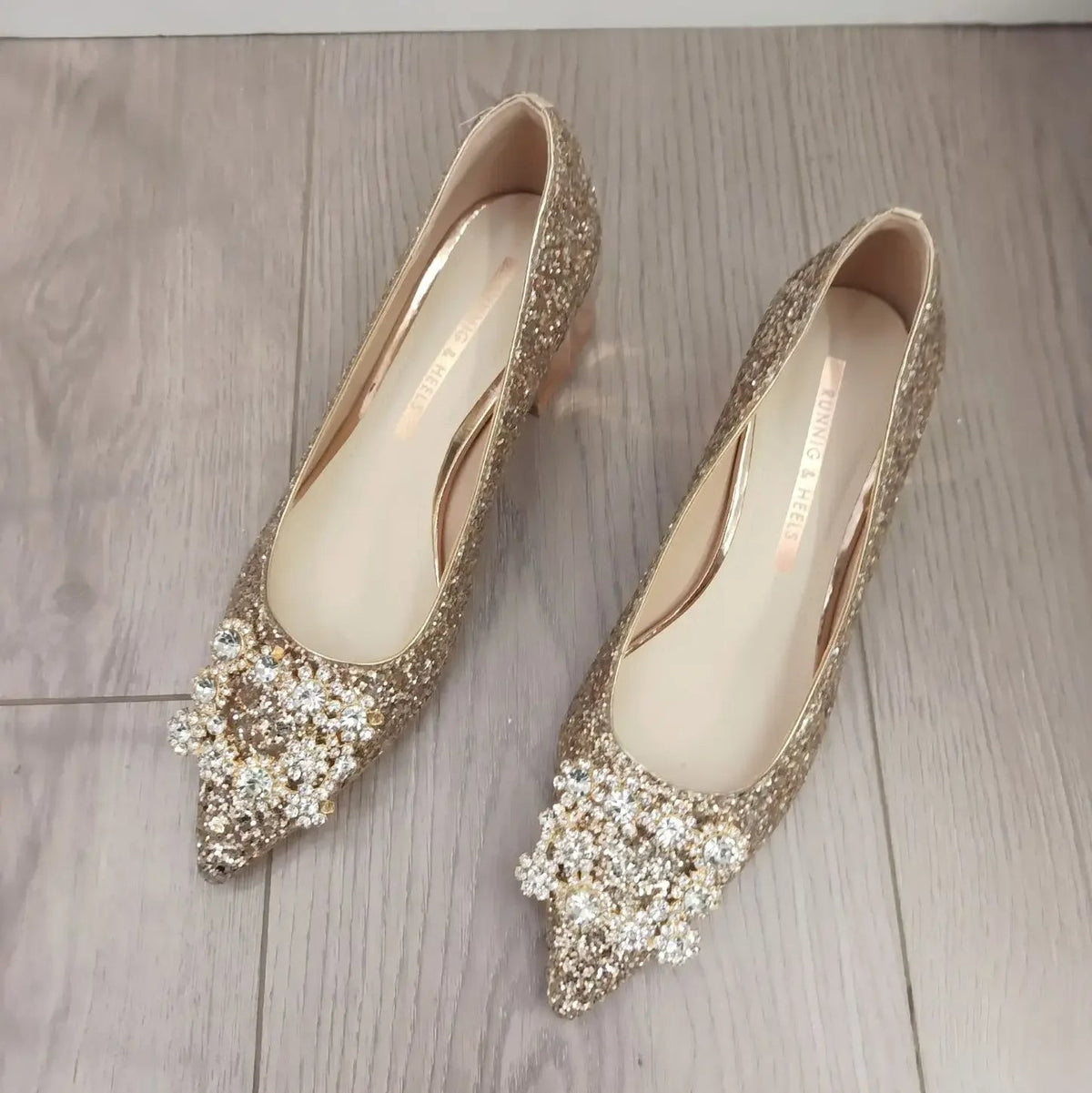 Rhinestone Wedding Shoes – Glitter Block Heel Pumps with Crystal Bow Buckle for Weddings and Parties