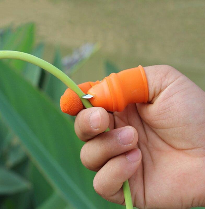 Green Thumbs - Gardening Thumb Knife