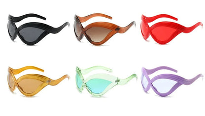 Oversized Cat Eye Futuristic Sunglasses – UV400 Y2K Punk-Style 2000s Party Glasses for Bold Summer Fashion and Cool Statement Looks