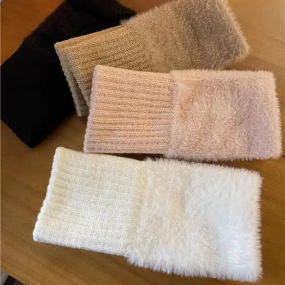 Half Finger Plush Gloves – Stylish Winter Warmth for Men & Women with Fingerless Flexibility