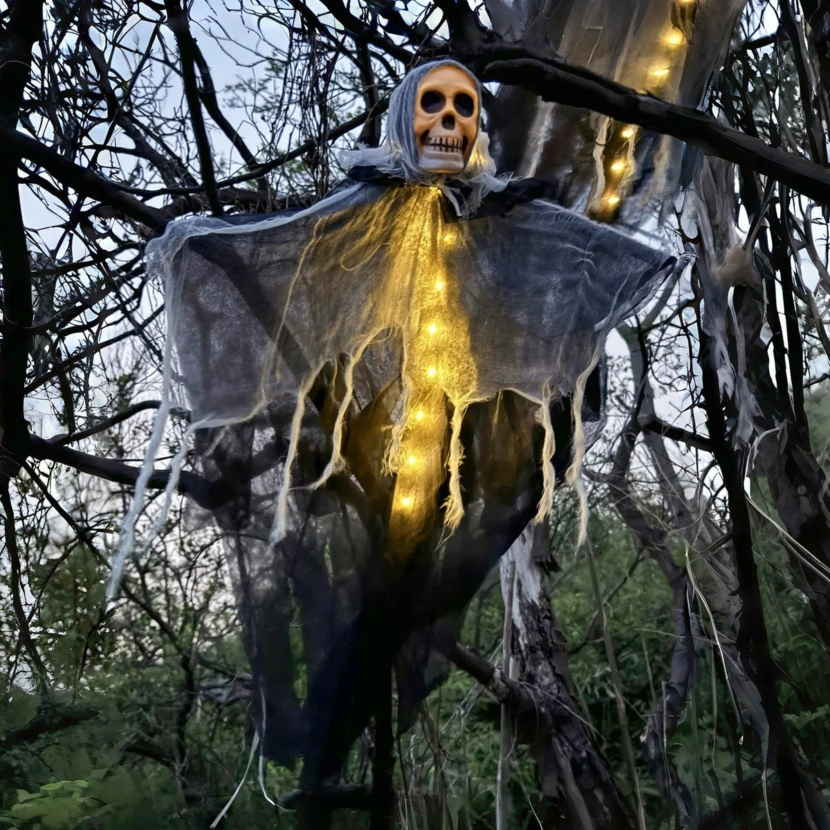 Halloween LED Glow Ghost Hanging Skull Ornaments – Indoor/Outdoor Party Decorations, Haunted House Props