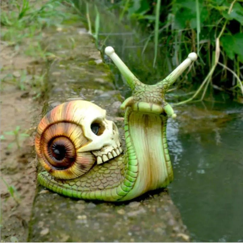 Halloween Snail Skeleton Skull - Statue Resin Horror Snail Sculpture Gothic Outdoor Garden Decoration Figurine