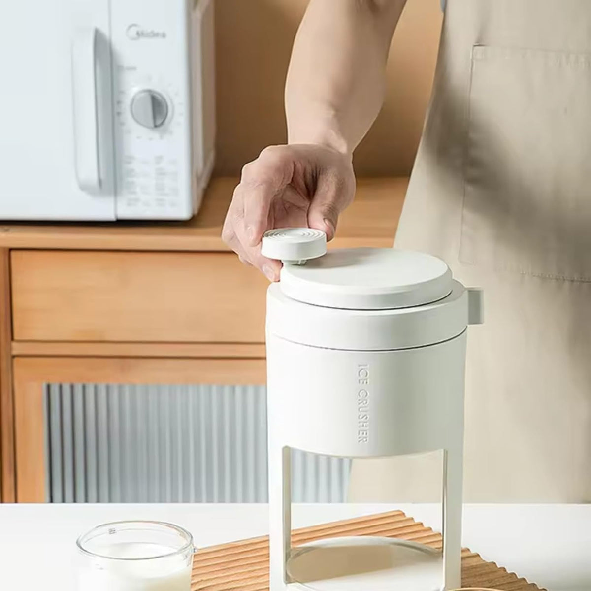 Hand-operated Manual Ice Crusher - Portable Manual Small Ice Maker Machine